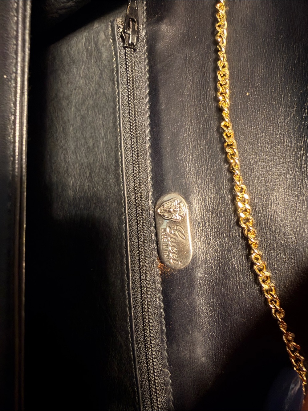 Vintage Gucci Black Leather Shoulder Clutch with Silver GG Accent - Picture 5 of 6